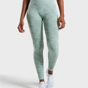 Seamless Camo Green Leggings